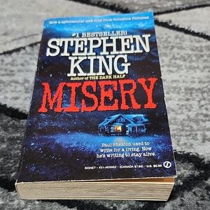 STEPHEN KING MISERY 1990 PAPERBACK BOOK NOVEL- HORROR- FICTION- PSYCHOLOGICAL